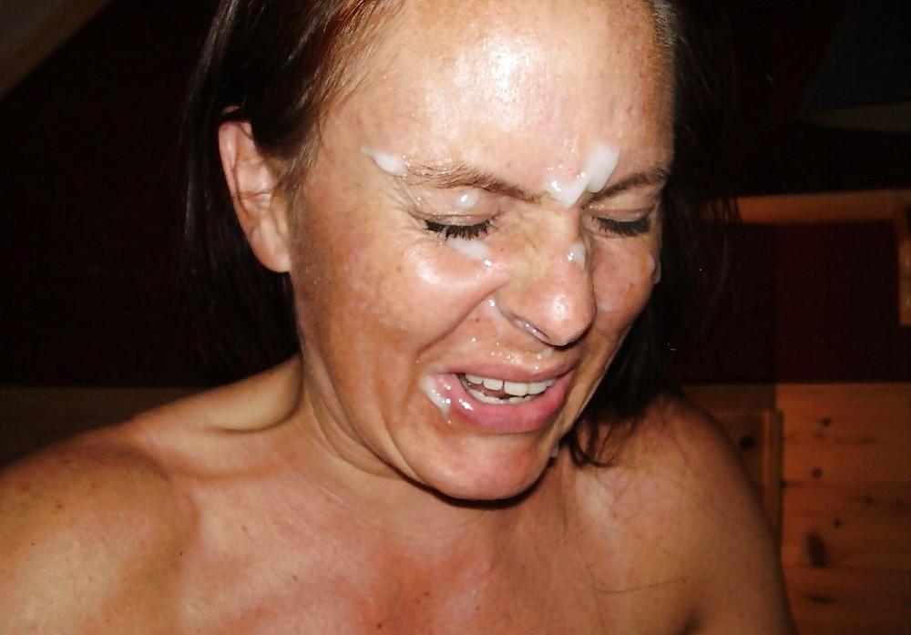 25P AMATEUR MATURES LOVING FACIALS