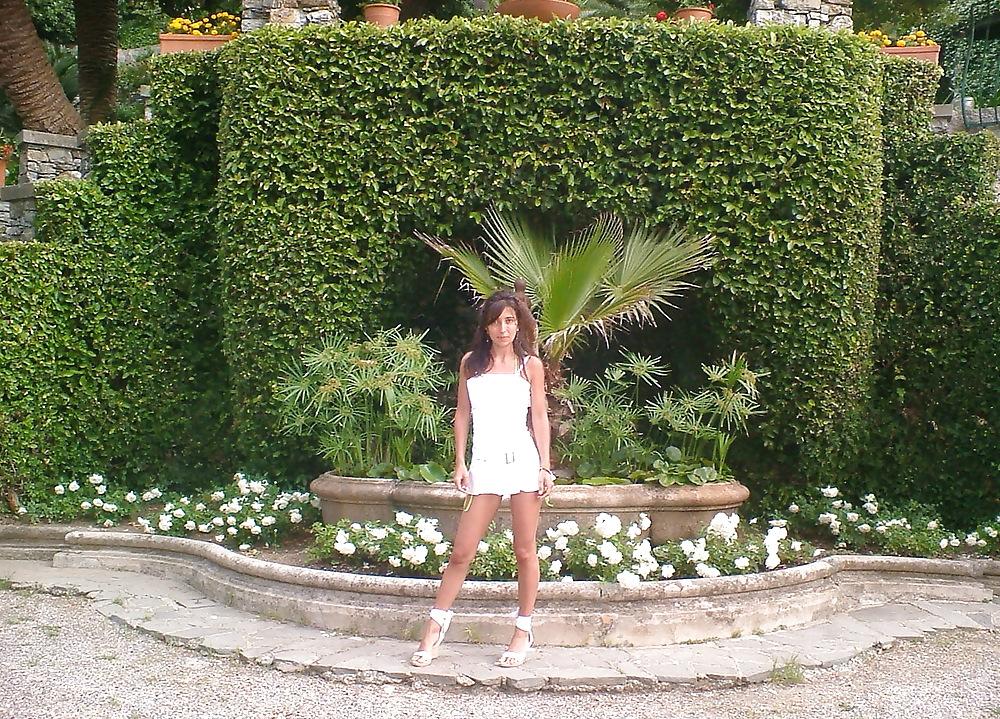 25P Naked Italian Amateur