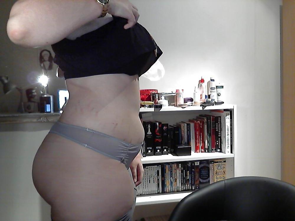 25P Awesome chubby amateur girl