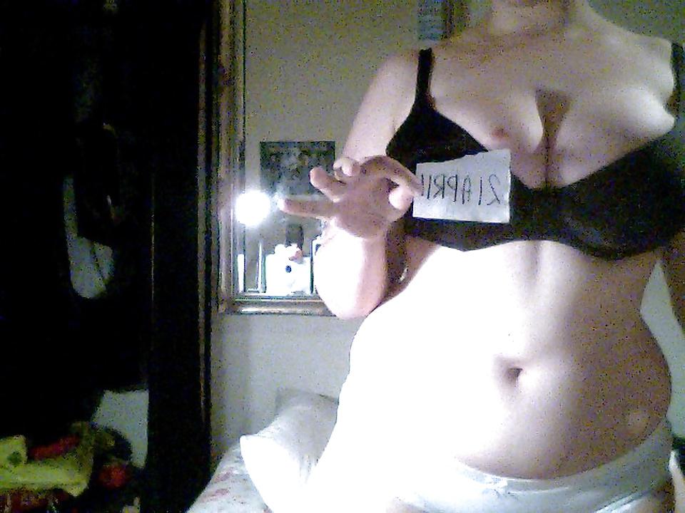 25P Awesome chubby amateur girl