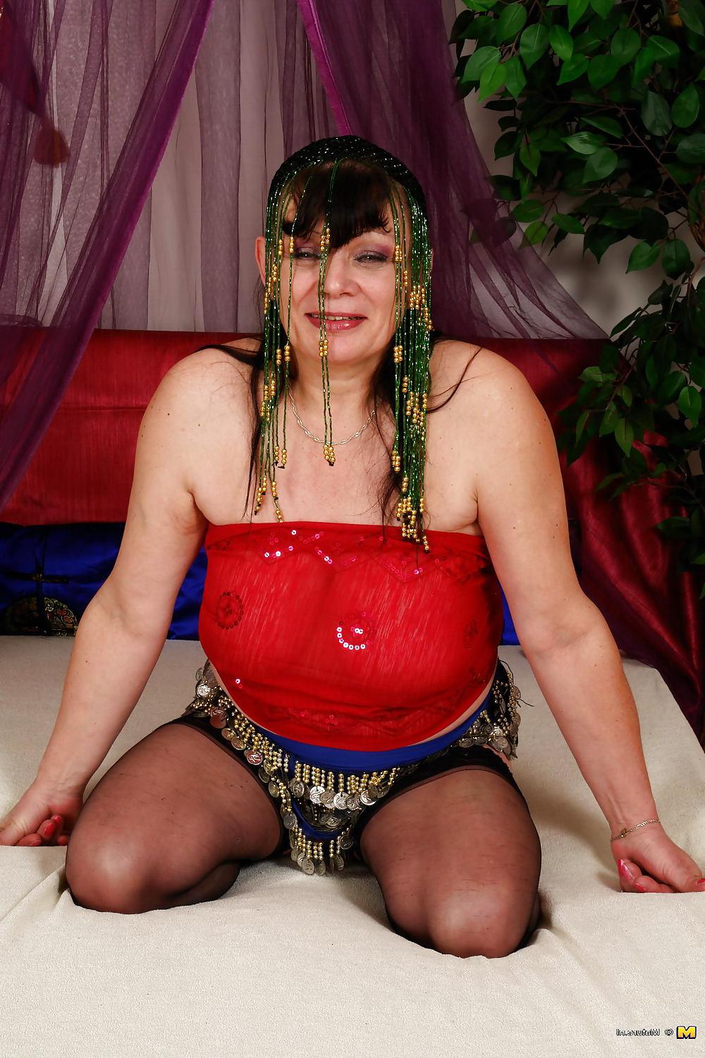 15P Stunning alluring mature goddess 