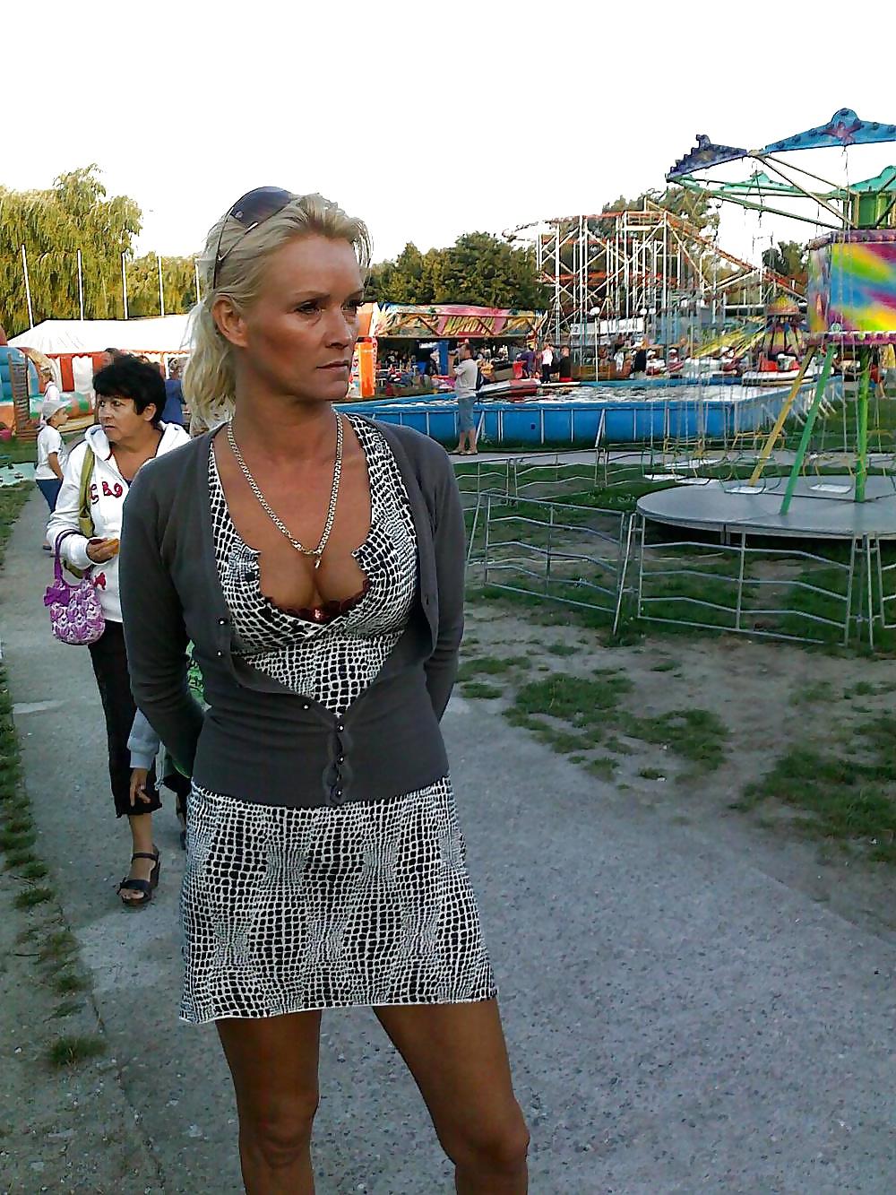 24P Only the best amateur mature ladies.71
