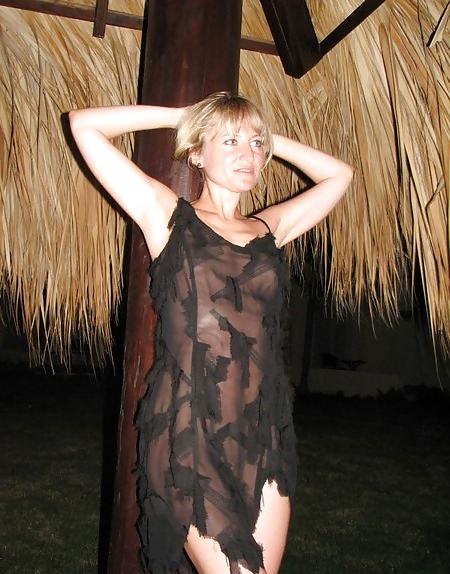 19P Amateur mature French lady Milaya.