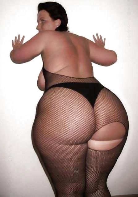 25P Big mature Asses! Amateur!