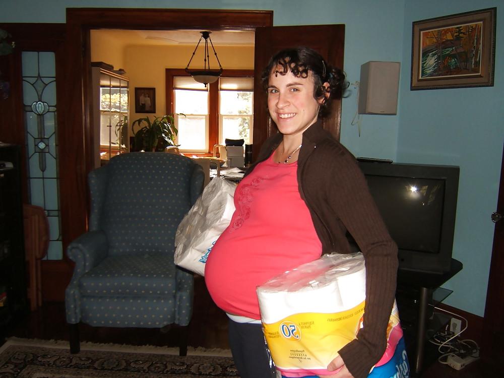 25P Hairy Amateur Pregnant Women