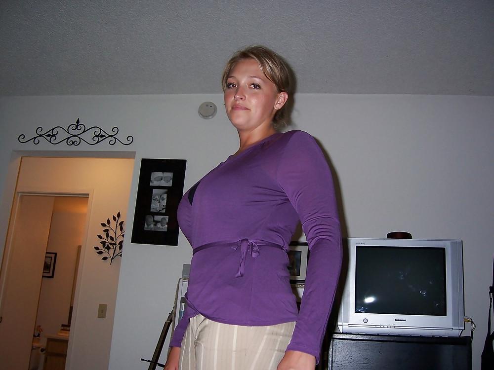 9P Sexy Amateur MILFs 