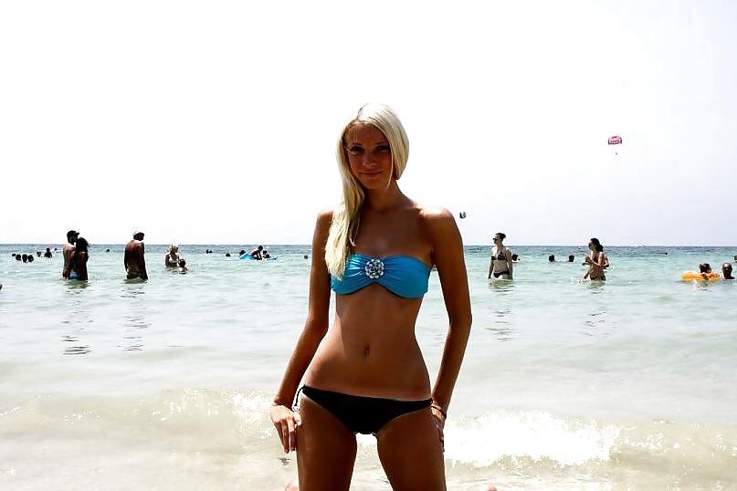 25P Amateur Teens on the Beach 3