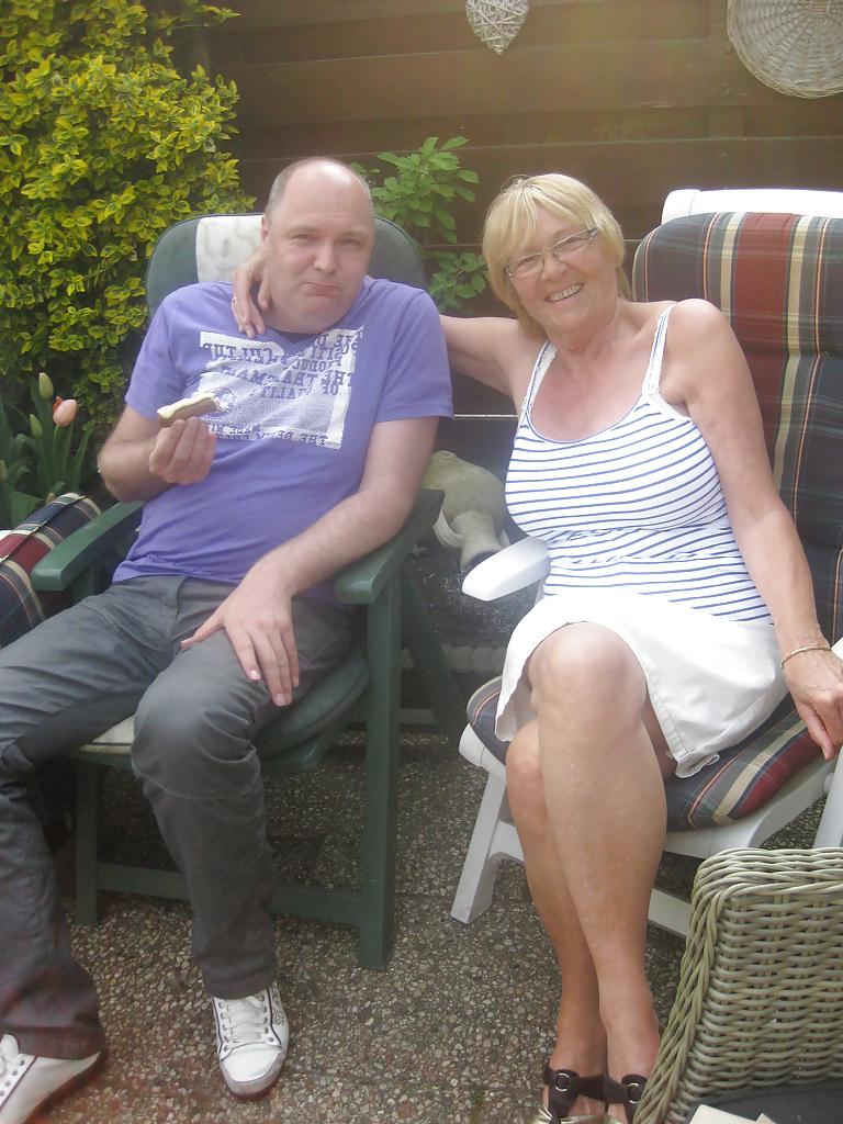 25P Dutch granny amateur (65 years old)