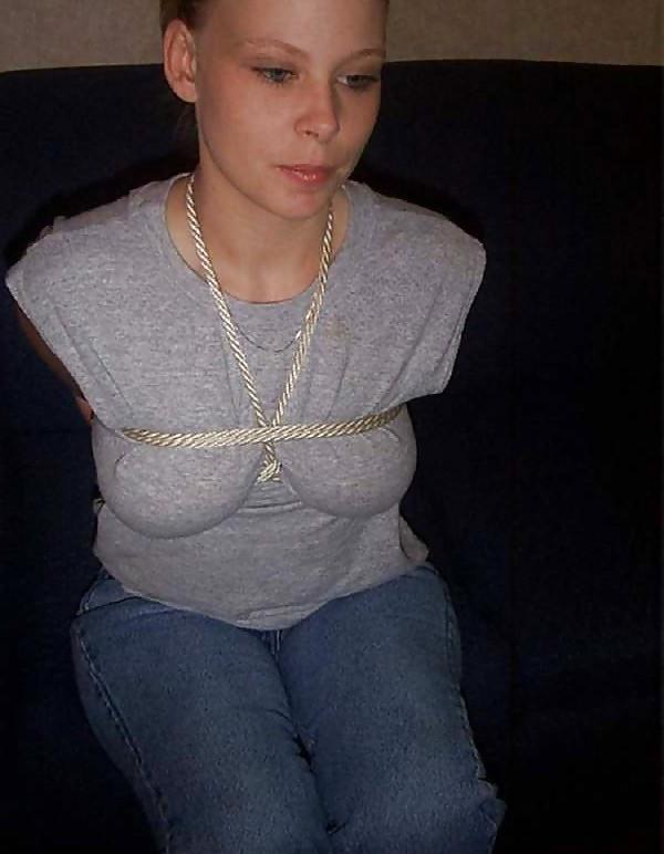 25P Amateur BDSM 4