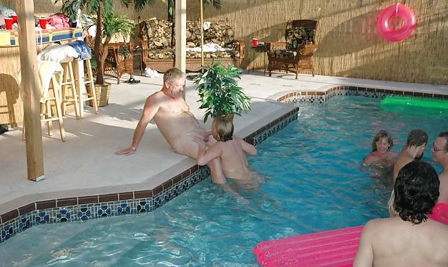 15P Amateur Group Sex At Pool