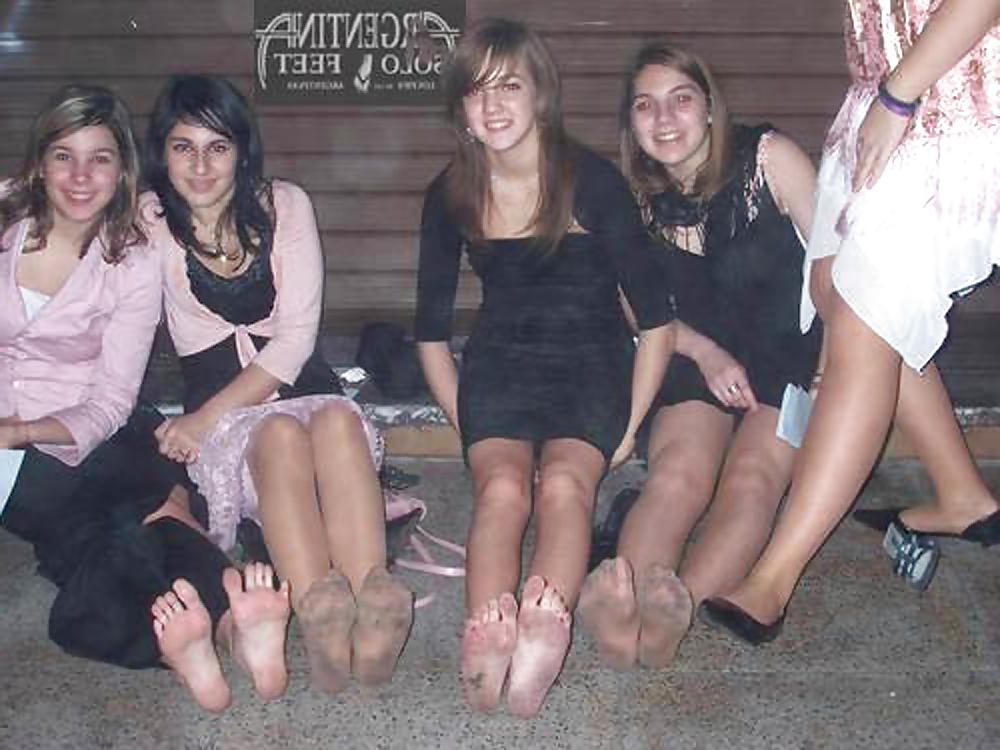 25P Amateur Candid Teen Feet 2