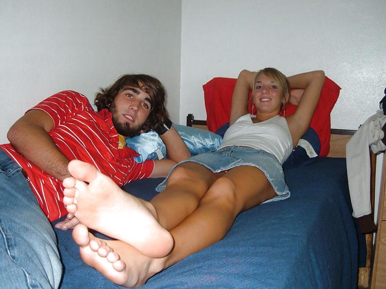 25P Amateur Candid Teen Feet 2