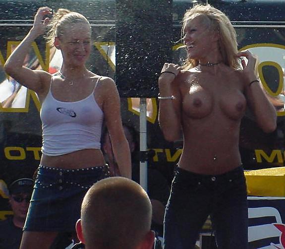 25P Amateur teens tits pics 009