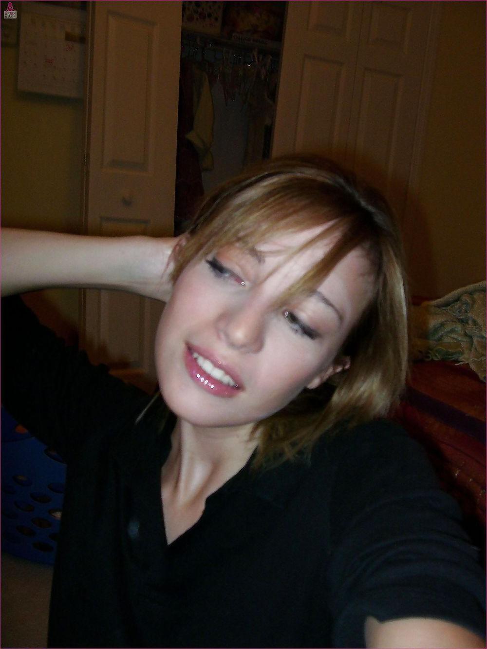 25P Amateur Young Blond Teen