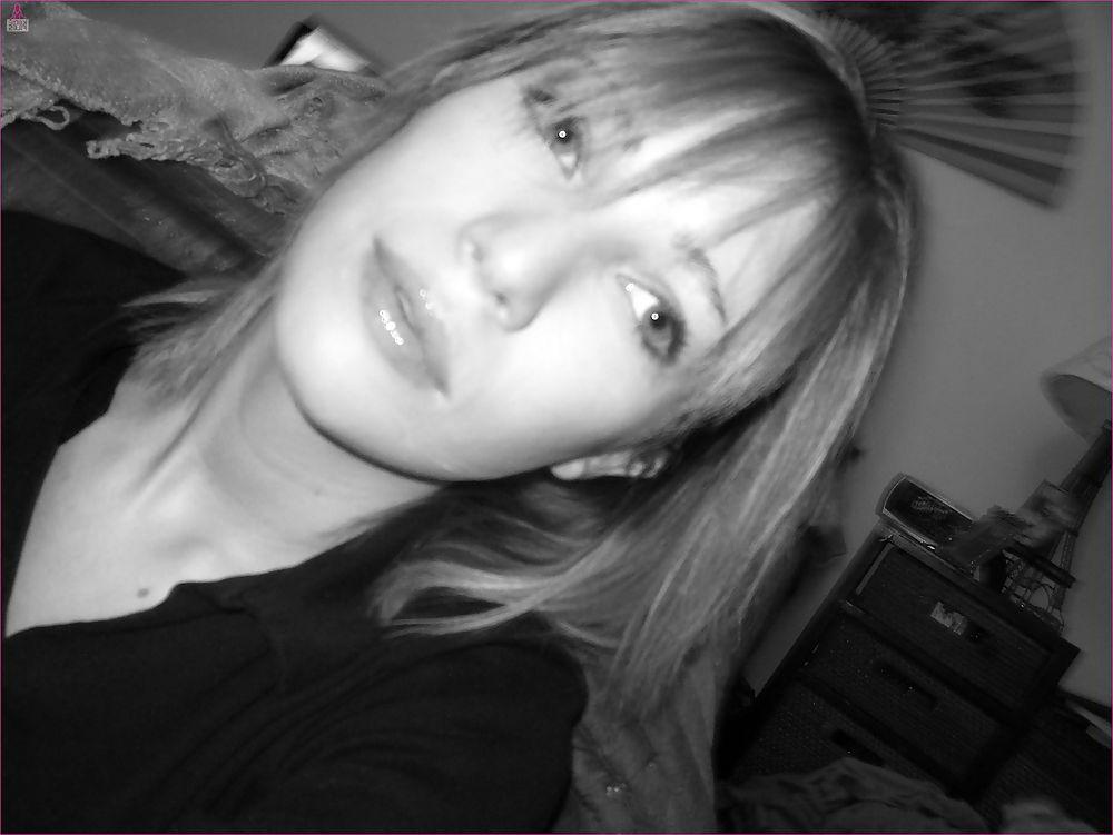 25P Amateur Young Blond Teen