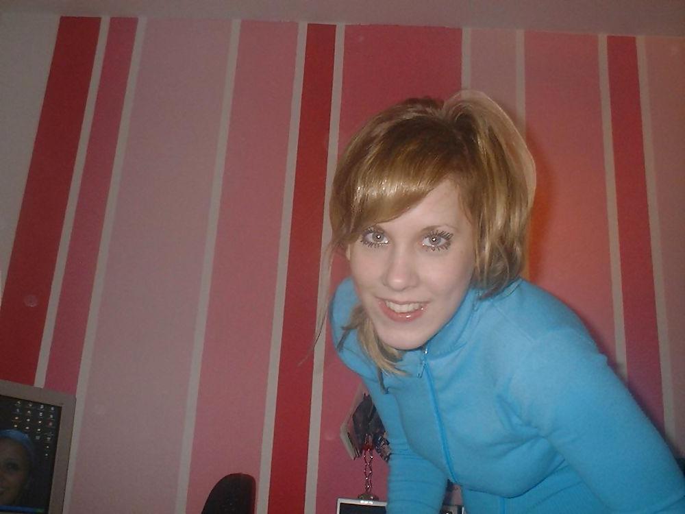 16P Amateur Young Blond Teen