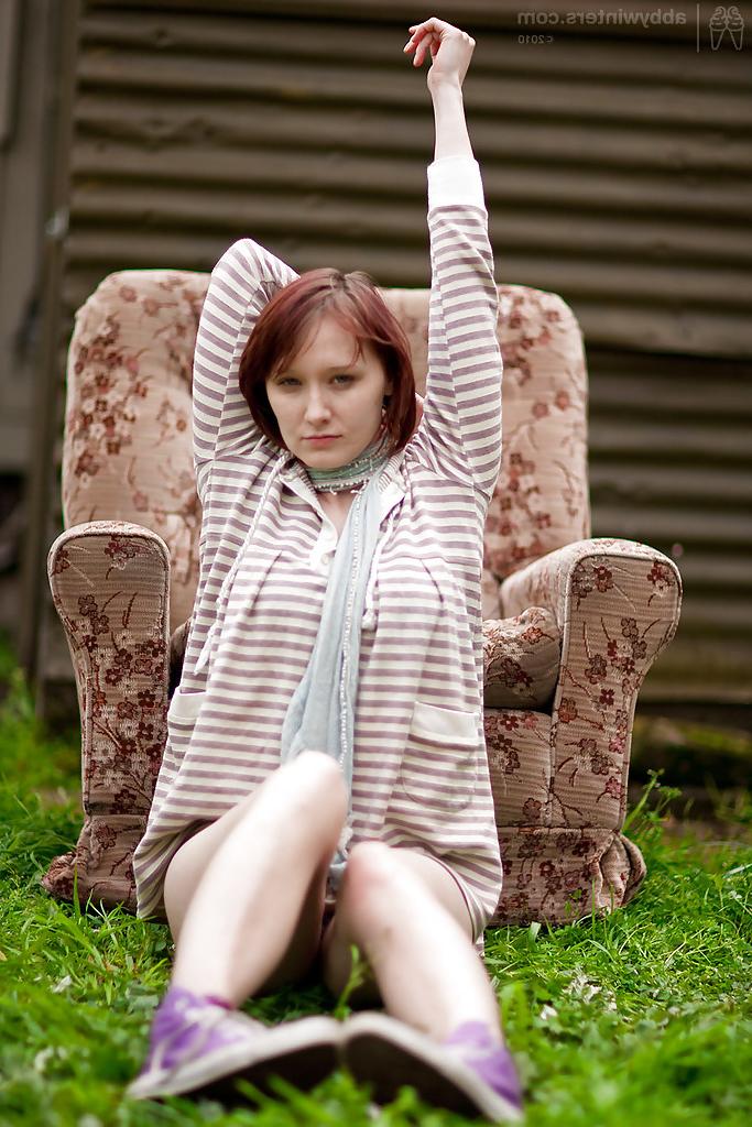 16P First timer Anabela posing nude outdoors in socks and shoes