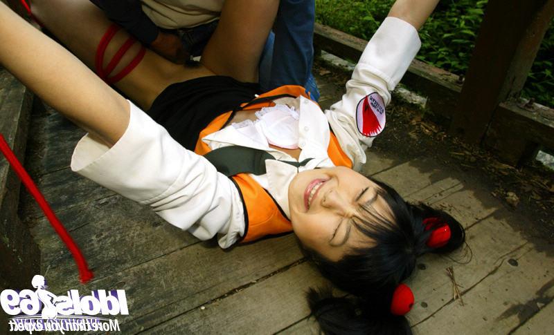 16P Submissive asian babe gets bound and roughly fucked outdoor