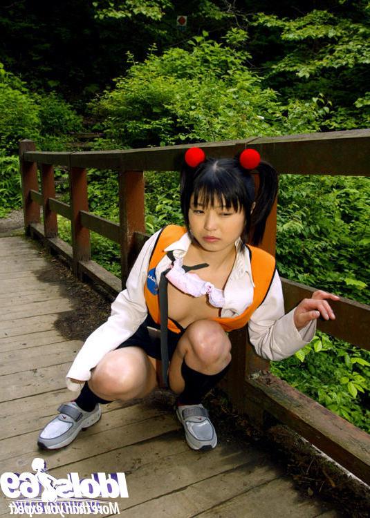 16P Submissive asian babe gets bound and roughly fucked outdoor