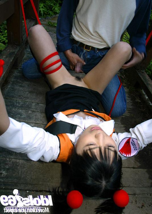 16P Submissive asian babe gets bound and roughly fucked outdoor