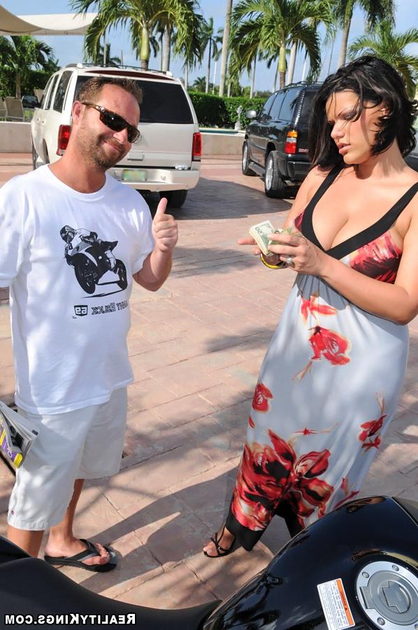 16P BBW milf boobs shown alfresco before devastating hardcore sex
