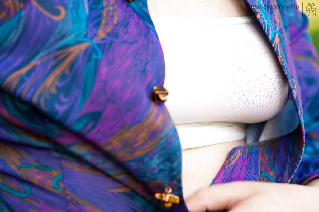 16P Fatty Mirai stripping naked for outdoor nude modelling scene