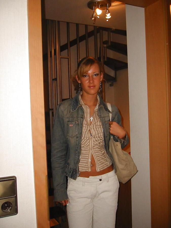 25P Sexy Cute Skinny Amateur Teen