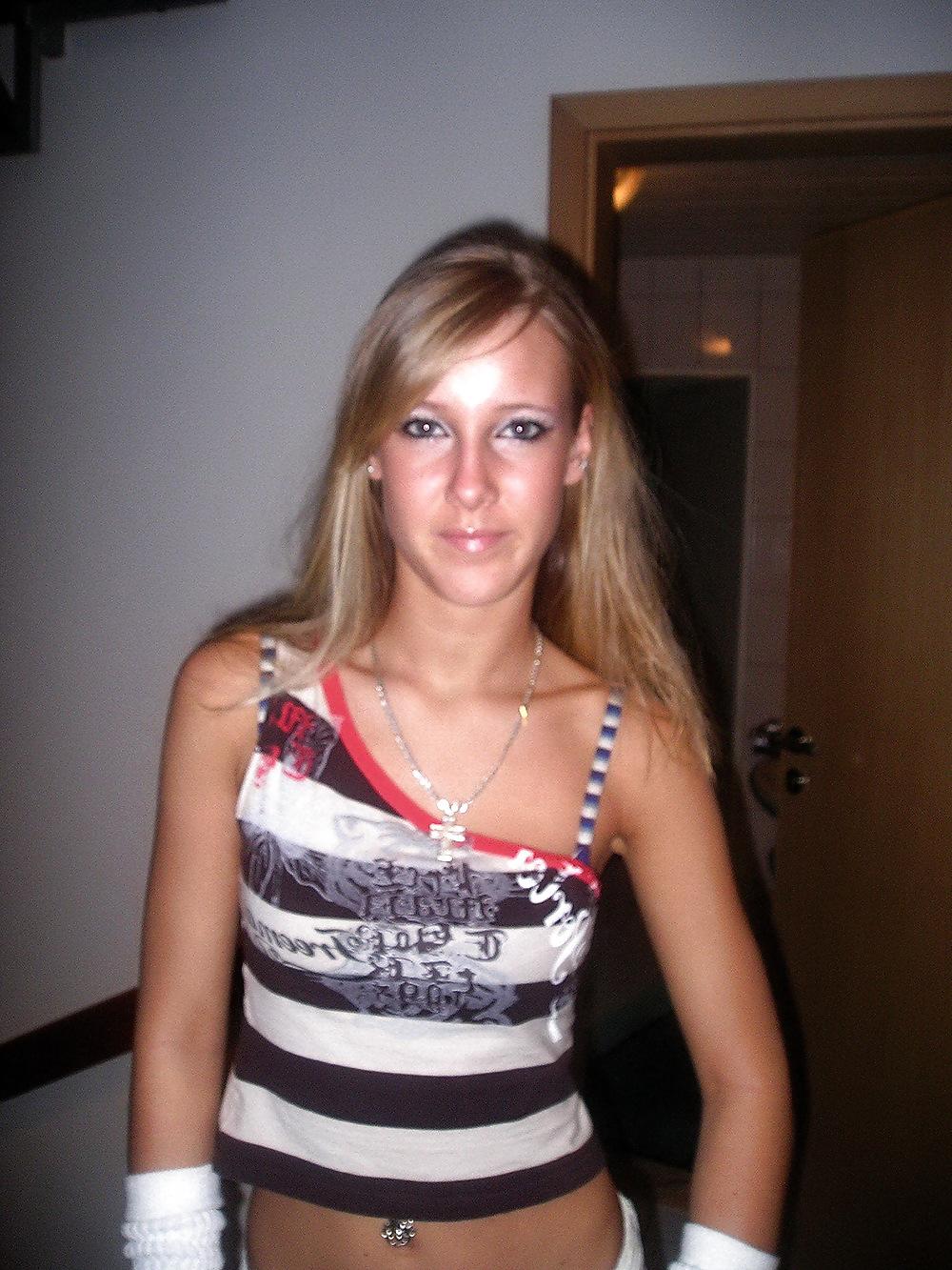 25P Sexy Cute Skinny Amateur Teen