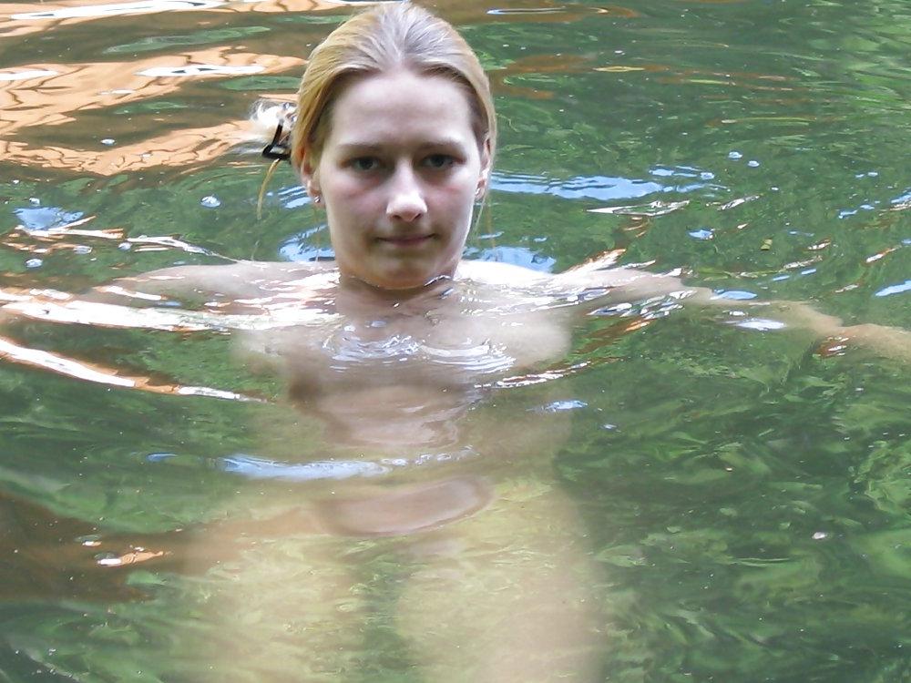 25P Julia blondes amateur swimming nude tits ass pussy sexy