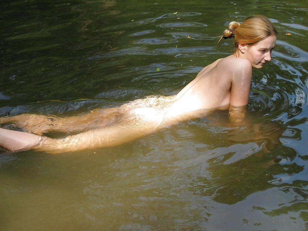 25P Julia blondes amateur swimming nude tits ass pussy sexy