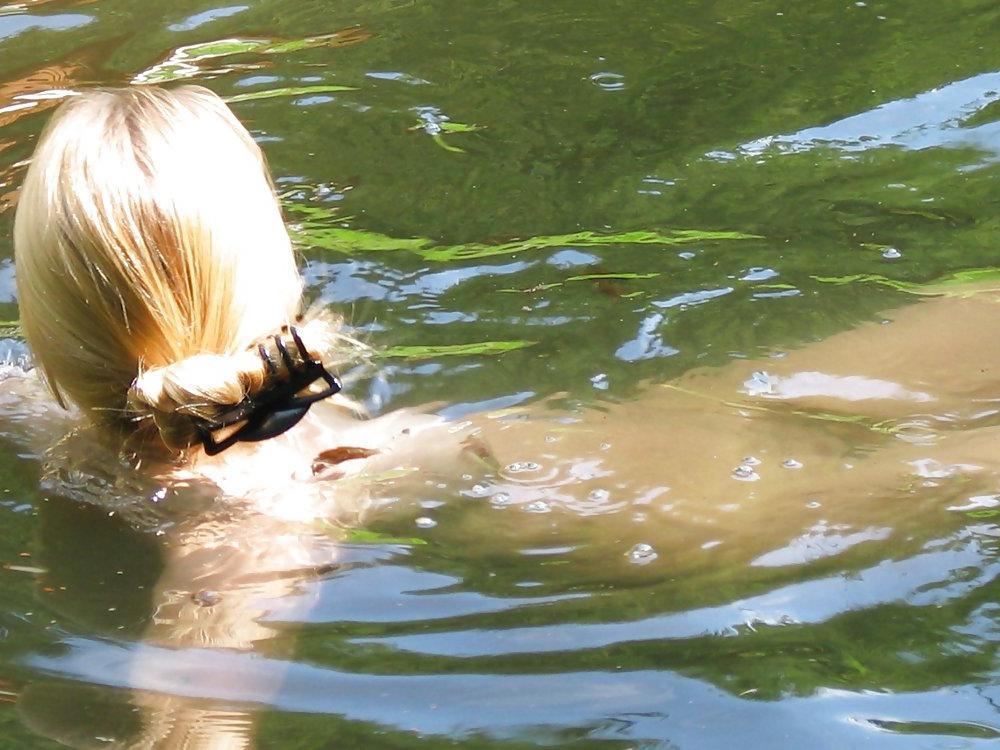25P Julia blondes amateur swimming nude tits ass pussy sexy