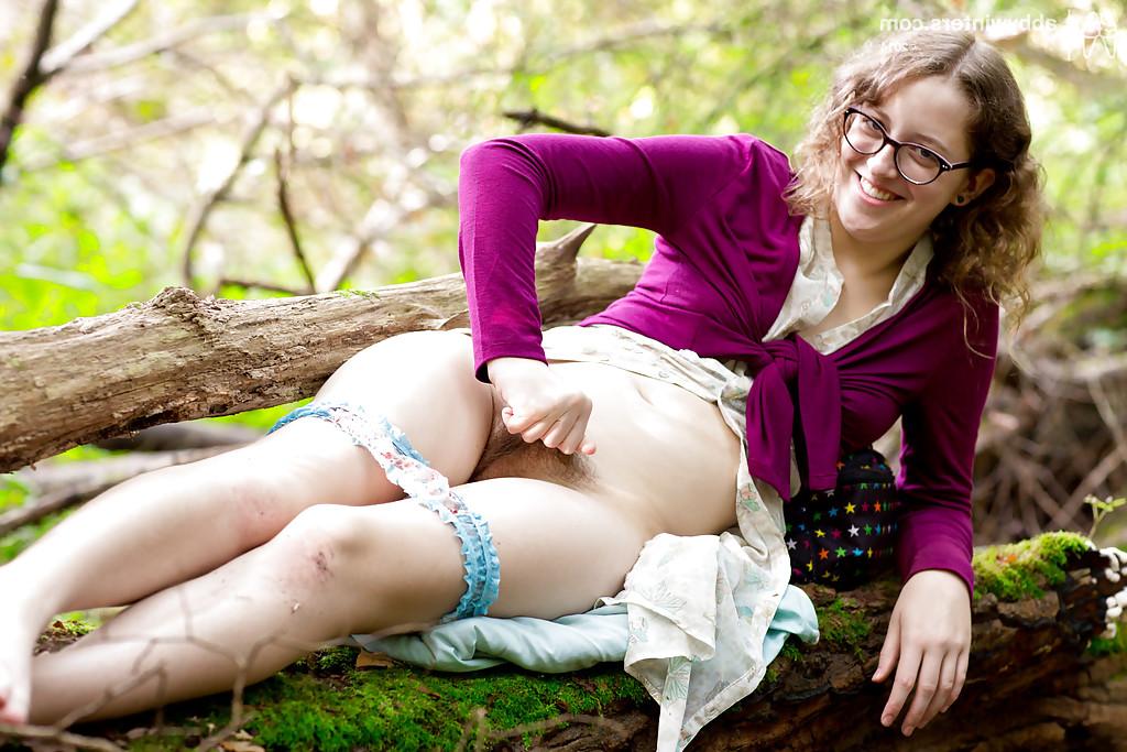 16P First timer in glasses heads outdoors for naked modelling gig