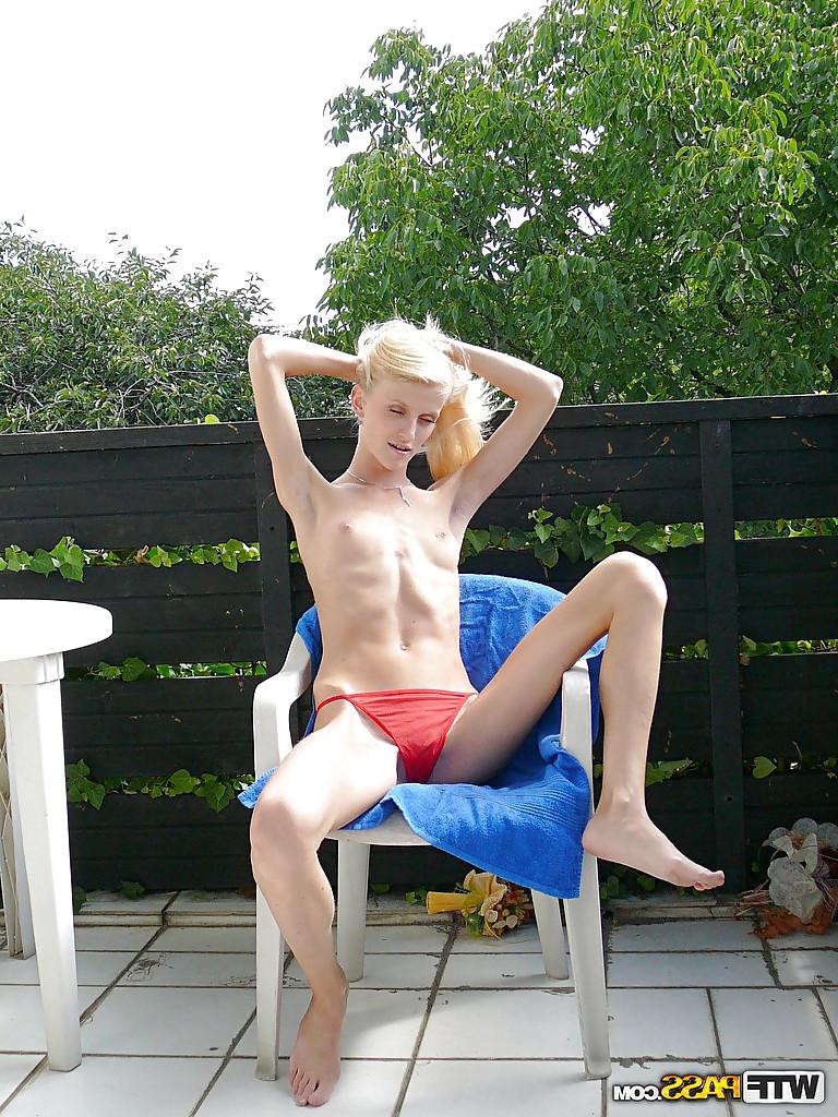 16P Slippy blonde amateur with long legs gets rid of her lingerie outdoor
