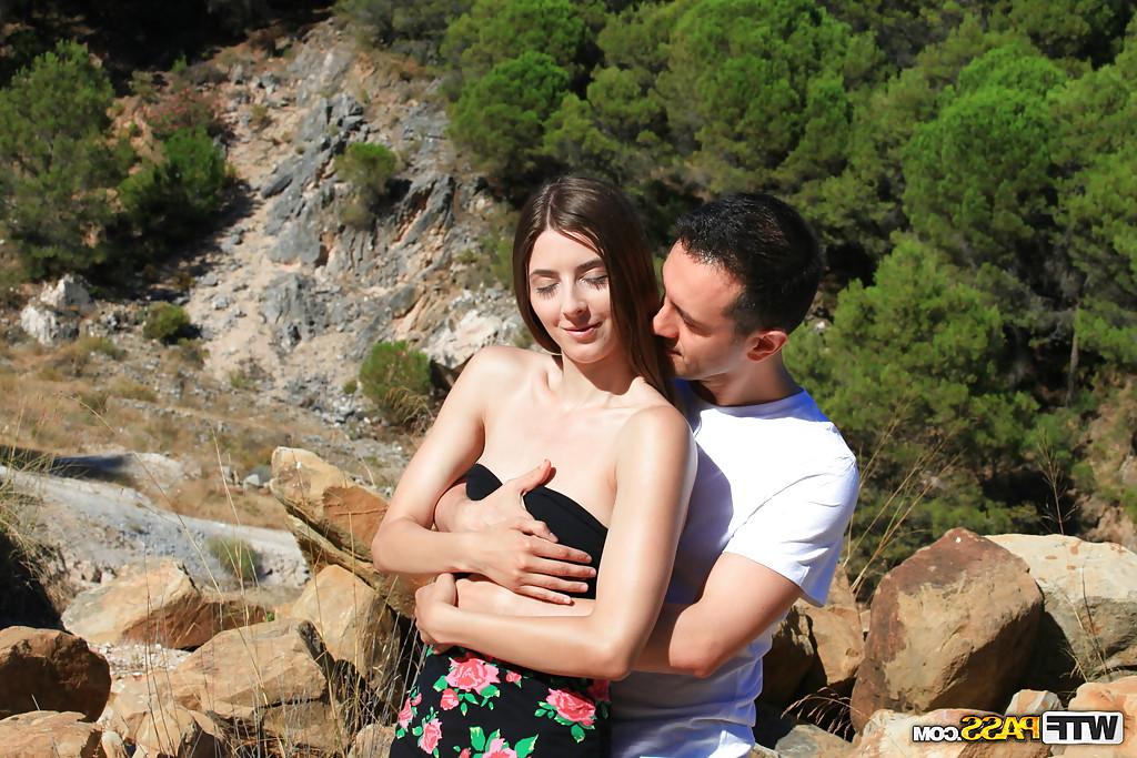 16P Wild babe with an amazing ass Leila is fucked hardcore outdoor