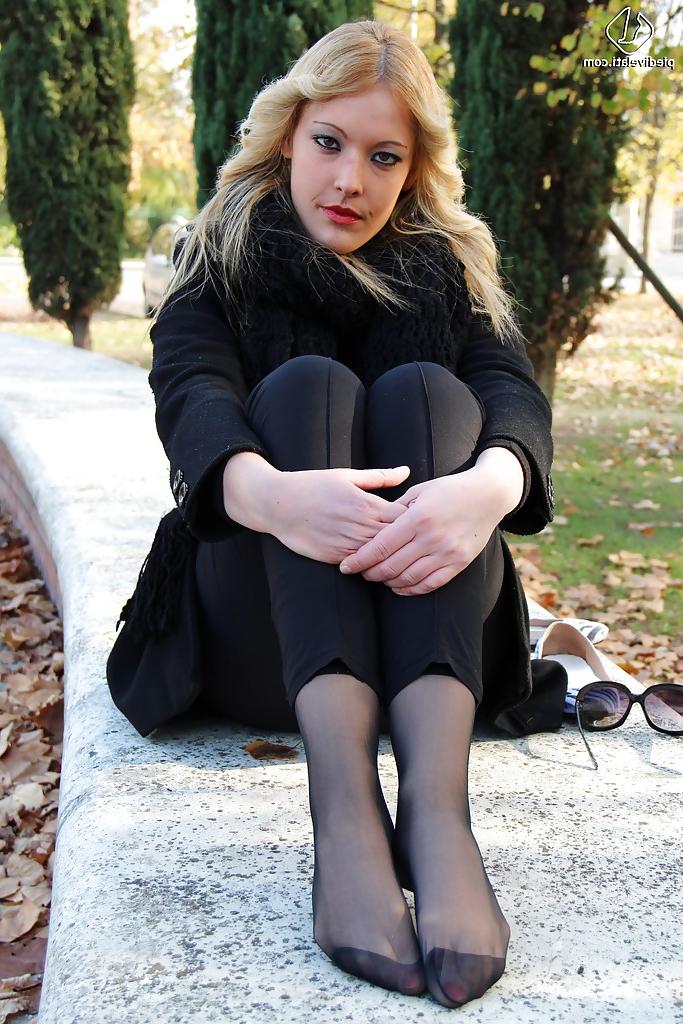 16P Smooth looking blonde babe Christelle in foot fetish mood outdoor