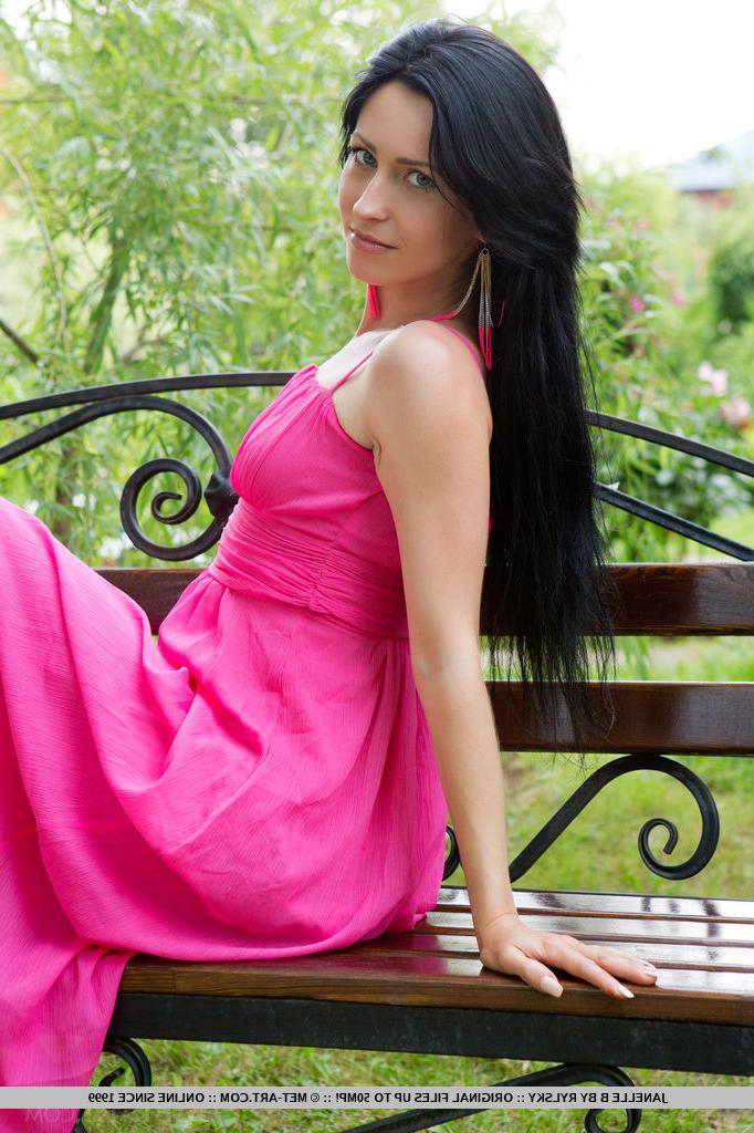 18P Skinny dark haired glamour babe Janelle B spreading bald teen cunt outdoors