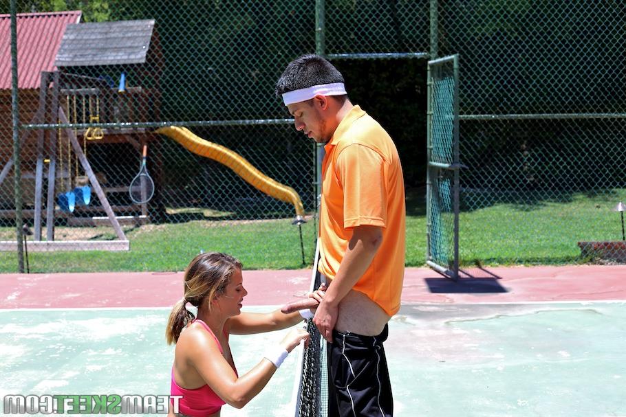 16P Keisha Grey plays sports outdoor with her boyfriends and then has sex