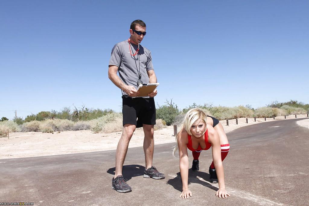 16P Blonde Madison Ivy with big tits combines sport and sex outdoor