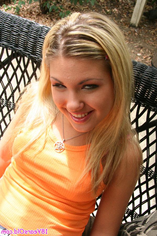 16P Teen babe Aubrey takes off her shorts and lingerie outdoor