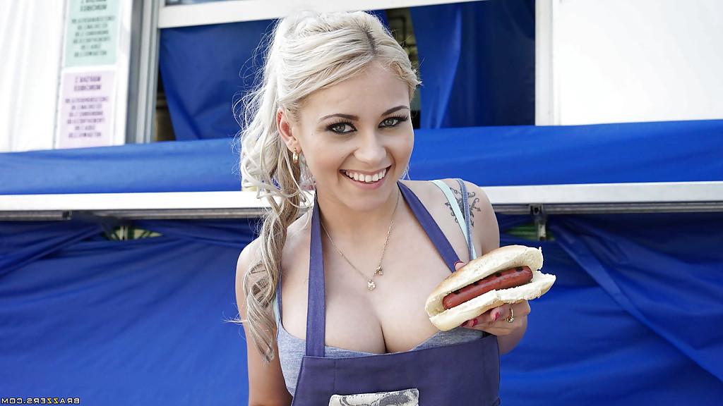 16P Buxom blonde teen Marsha May serves up hot dogs and hooters outdoors