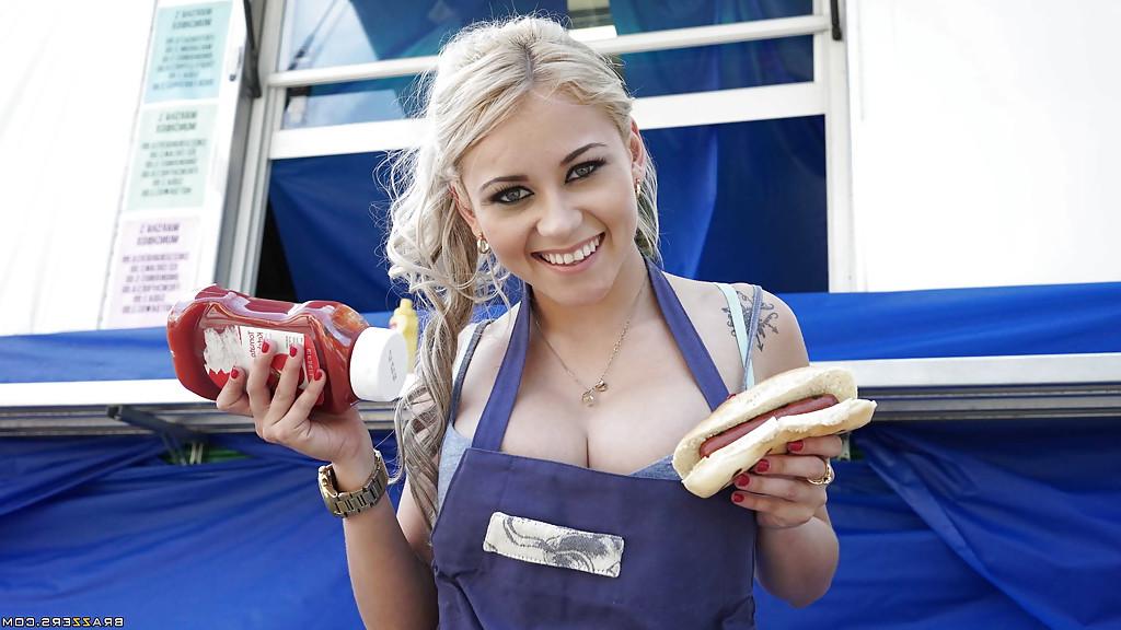 16P Buxom blonde teen Marsha May serves up hot dogs and hooters outdoors