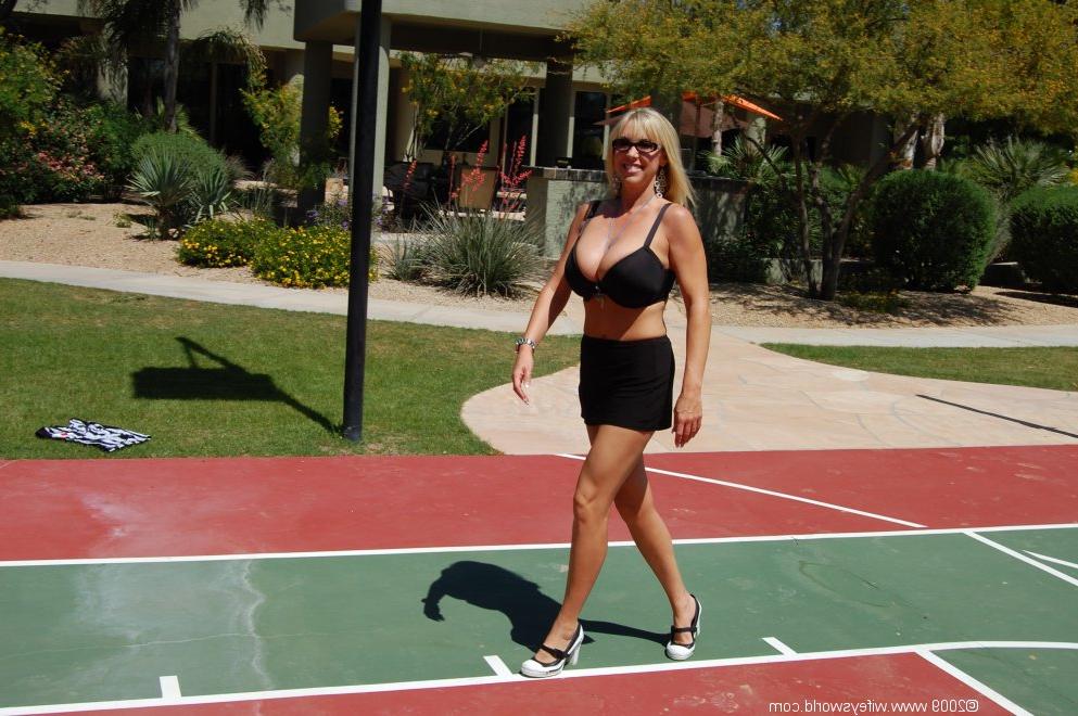 16P Sporty mature babe with big knockers Wifey stripping outdoor