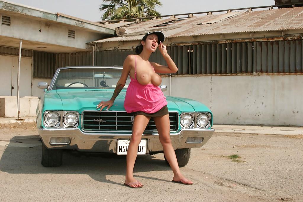 16P Angelina Valentine reveals her big cans and hungry cunt outdoor
