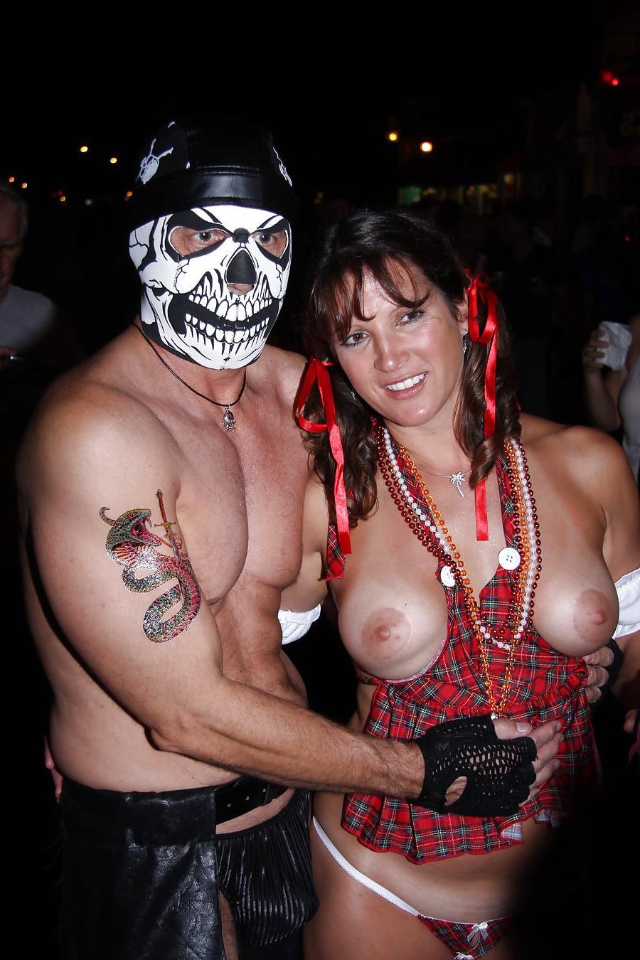 25P Amateur Flashing and Public nudity
