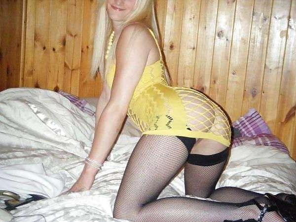 6P Amateur blonde teen