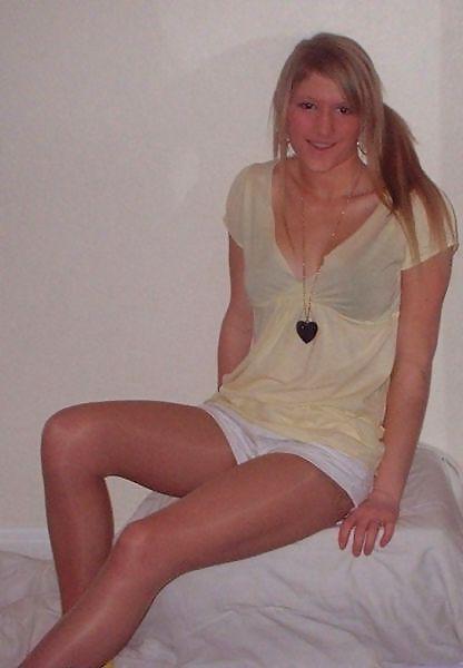 6P Amateur blonde teen