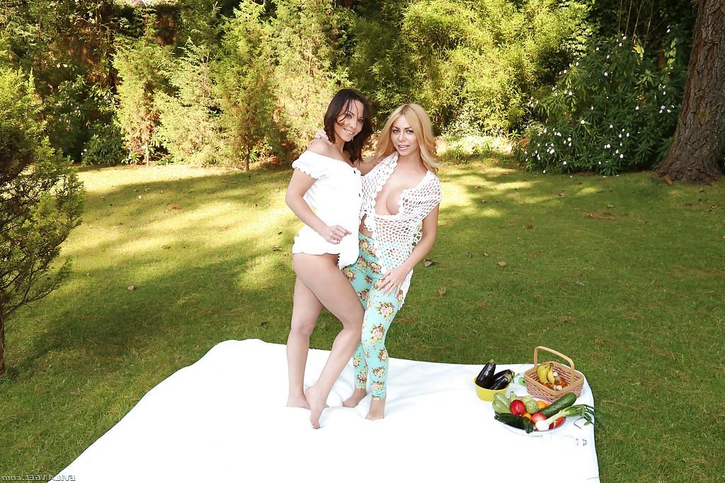 16P Cute chicks Alysa and Isabella Clark baring their asses outdoors