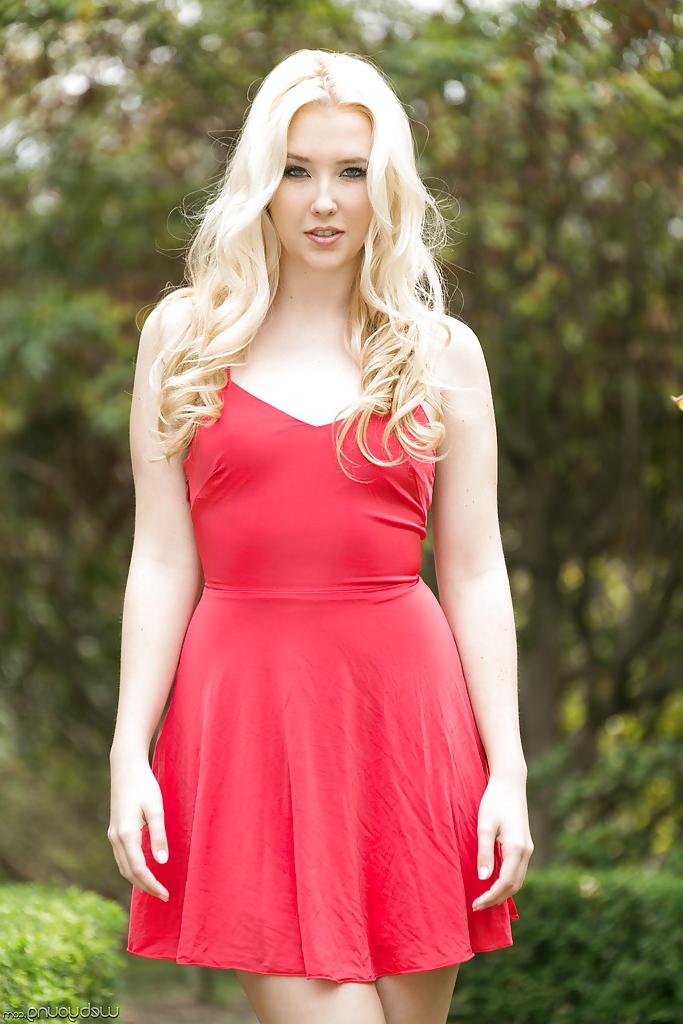 16P Amateur teen babe Samantha Rone posing outdoors in summer dress