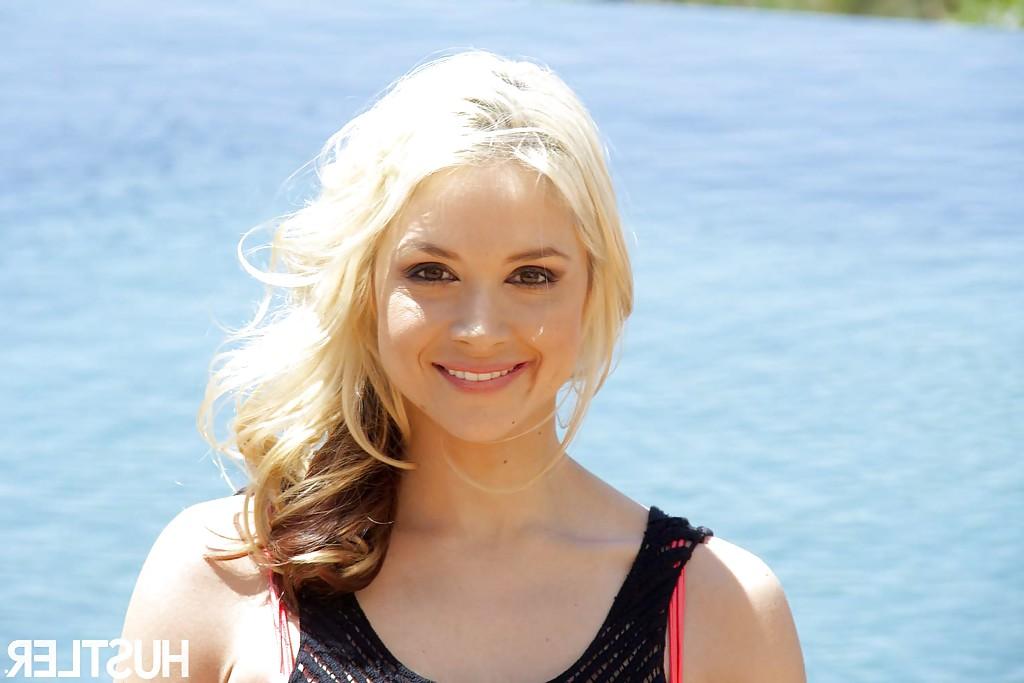 16P Pornstar blonde Sarah Vandella poses outdoors and masturbates