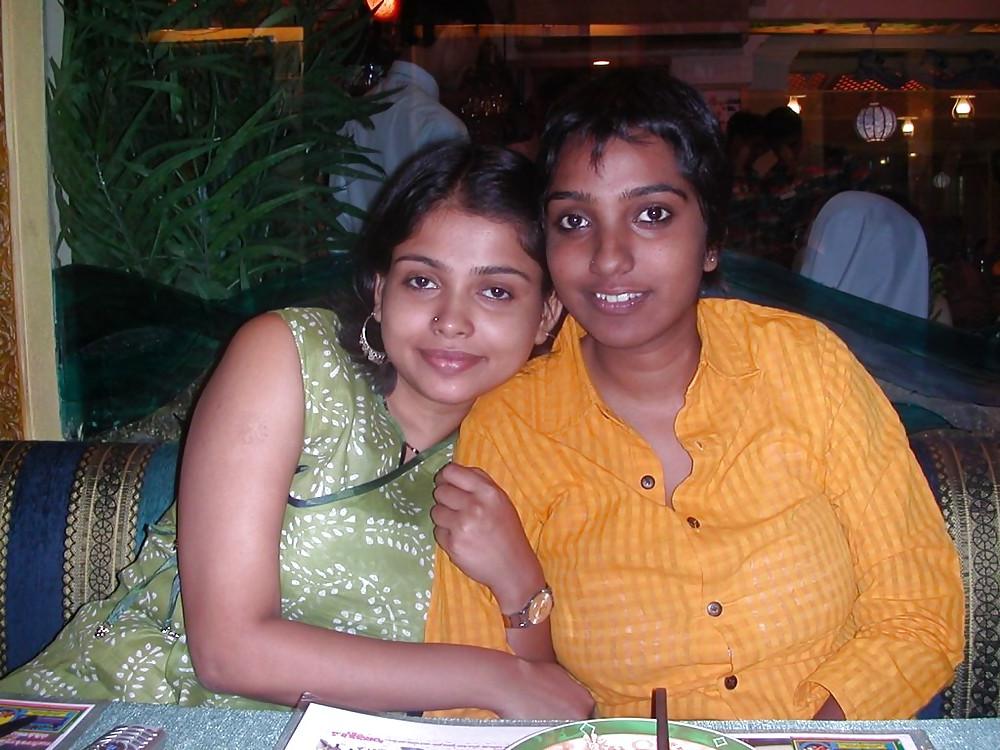 25P CHUBBY INDIAN AMATEUR....SO BEAUTIFUL !!!